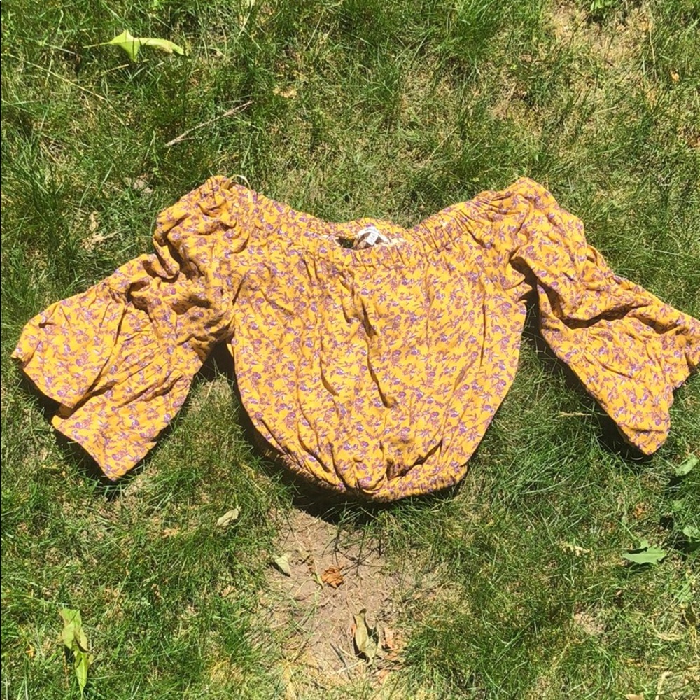 cropped top floral